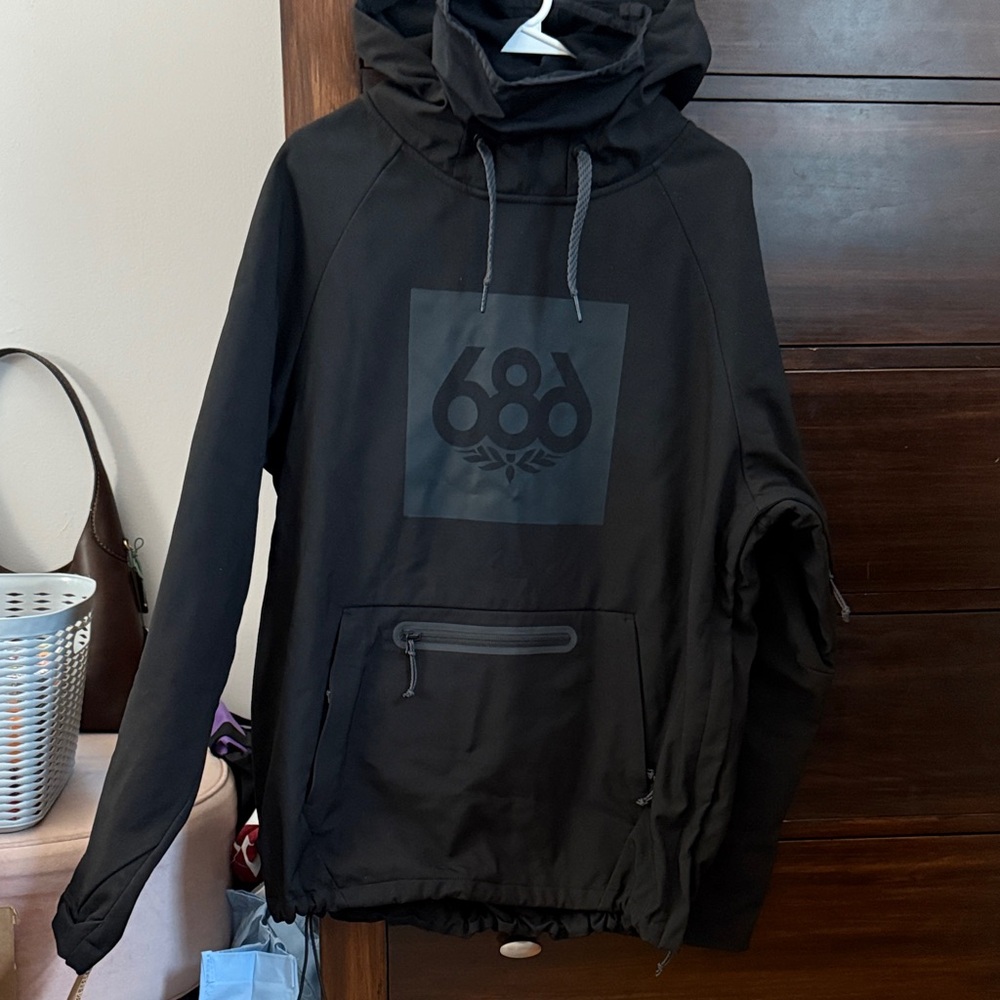 Barely Worn 686 Black Ski & Snowboard Hoodie Jacket